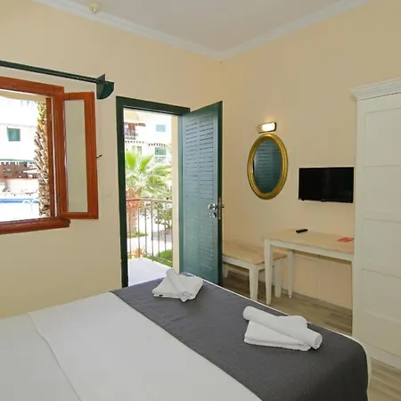 Casa Blue Hotel *
