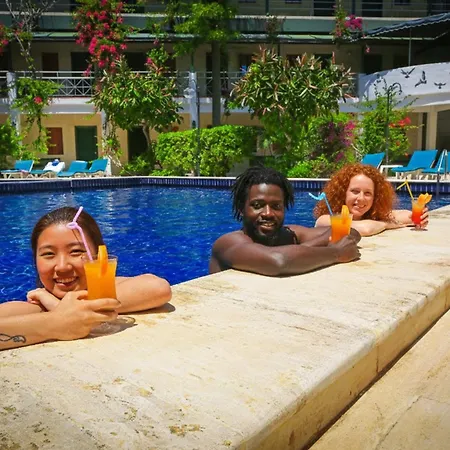 Casa Blue Hotel *